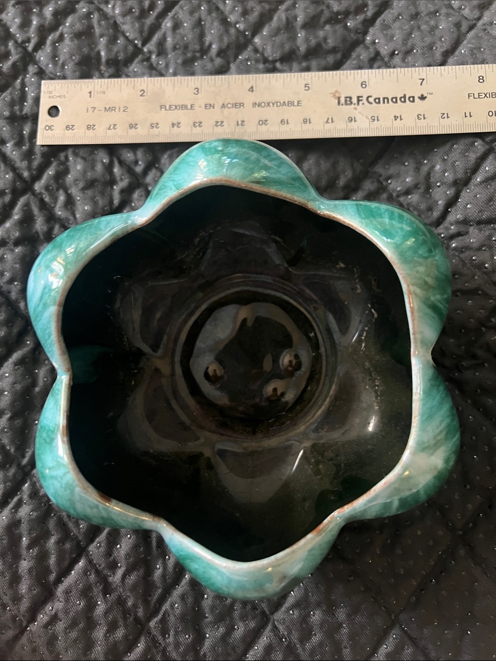 Vintage Blue Mountain Pottery Green Drip Glaze Lotus Bowl - Picture 3 of 4